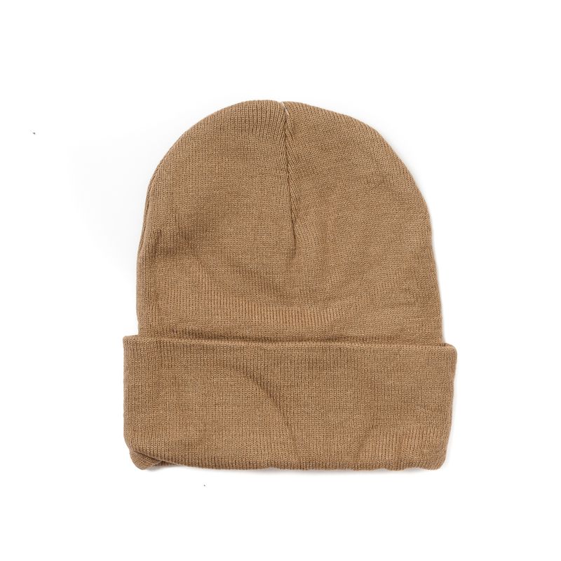 Stickad mössa med brätte - beige