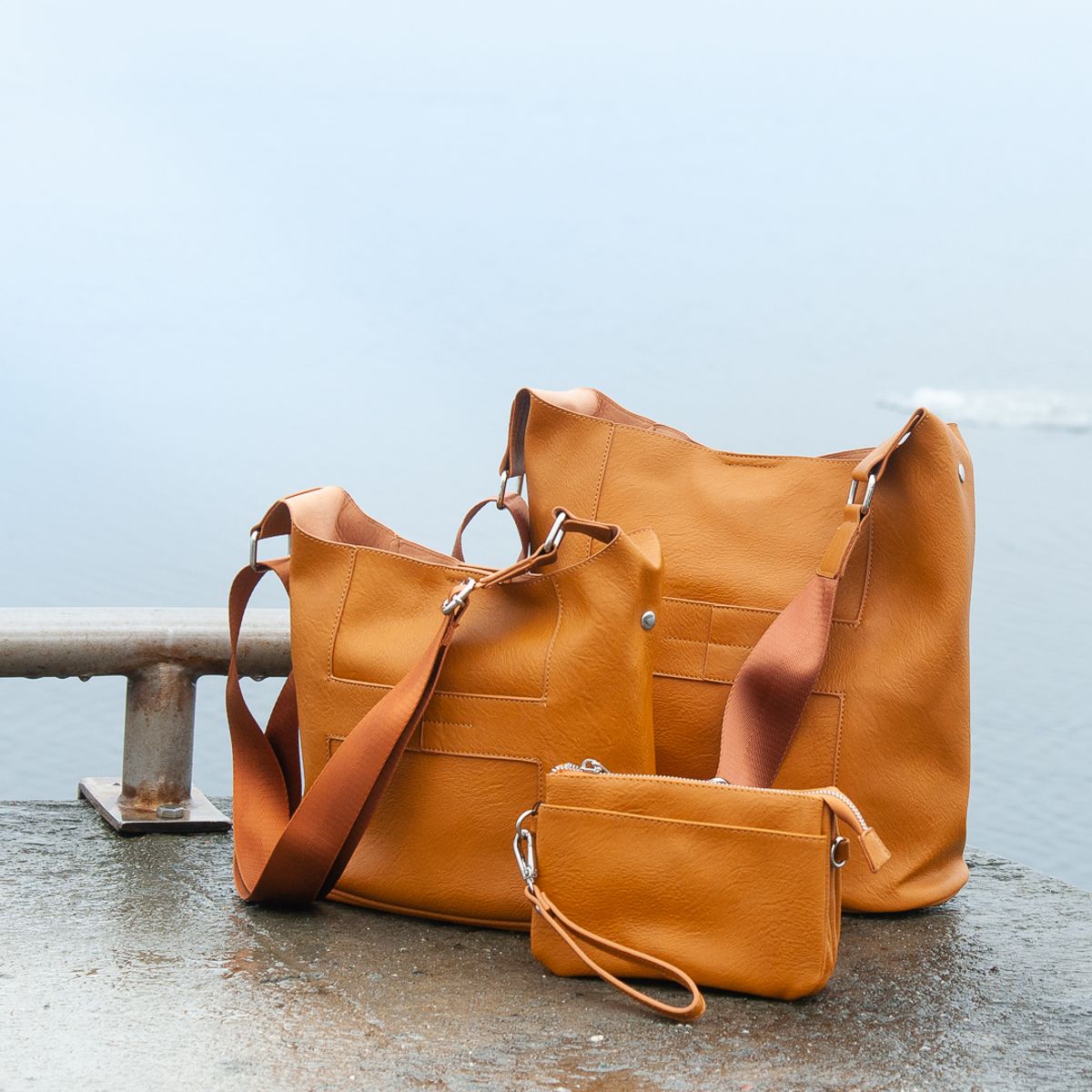 Anna liten crossbag - oker