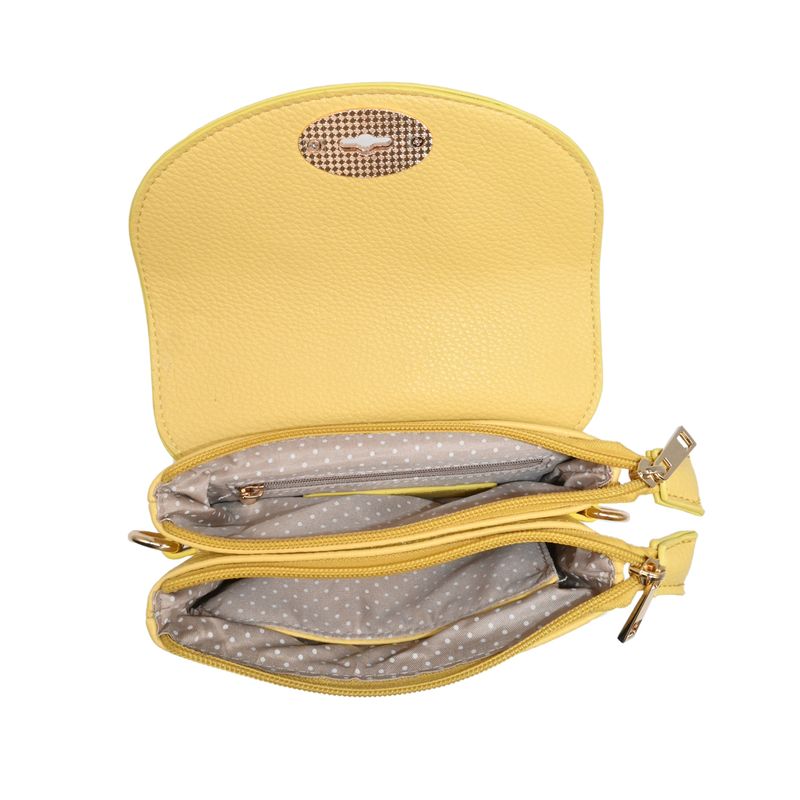 DANIELLE clutch ljus gul i imiterat skinn