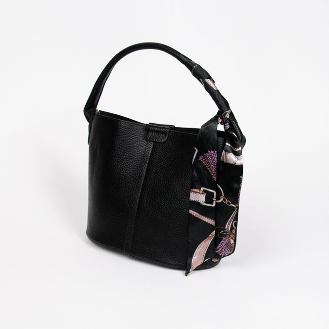 Huvudbild Ibelin liten bucketbag - svart - feminin väska ...