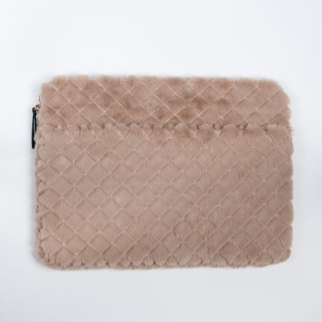 Hovedbilde PC cover 16 tommer i fuskpels beige