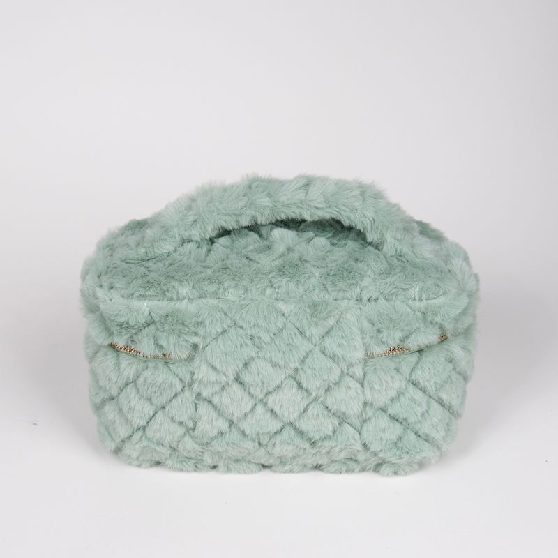 Stor makeup bag i fuskpels lys grønn