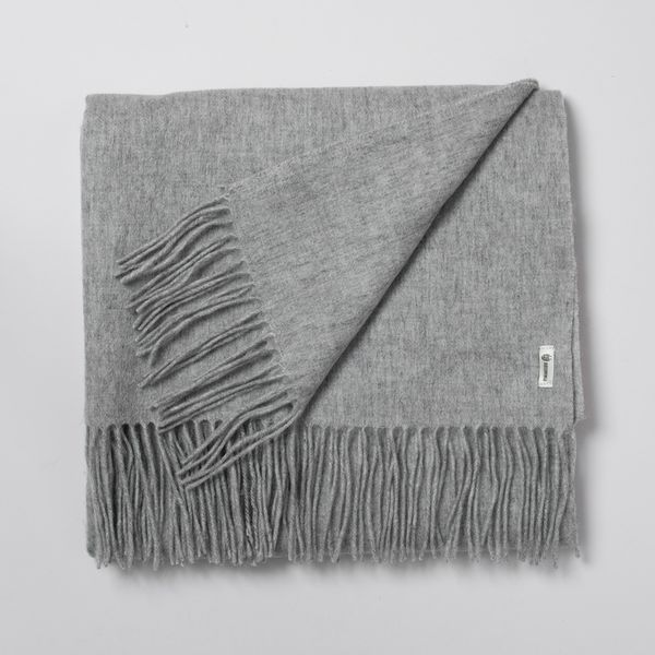 Bild på Ullscarf med fransar - ljus grå