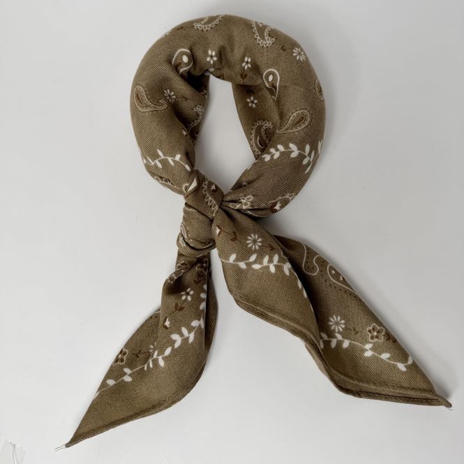 Huvudbild Paisleyscarf 70x70 cm – klassiskt mönstrad ...